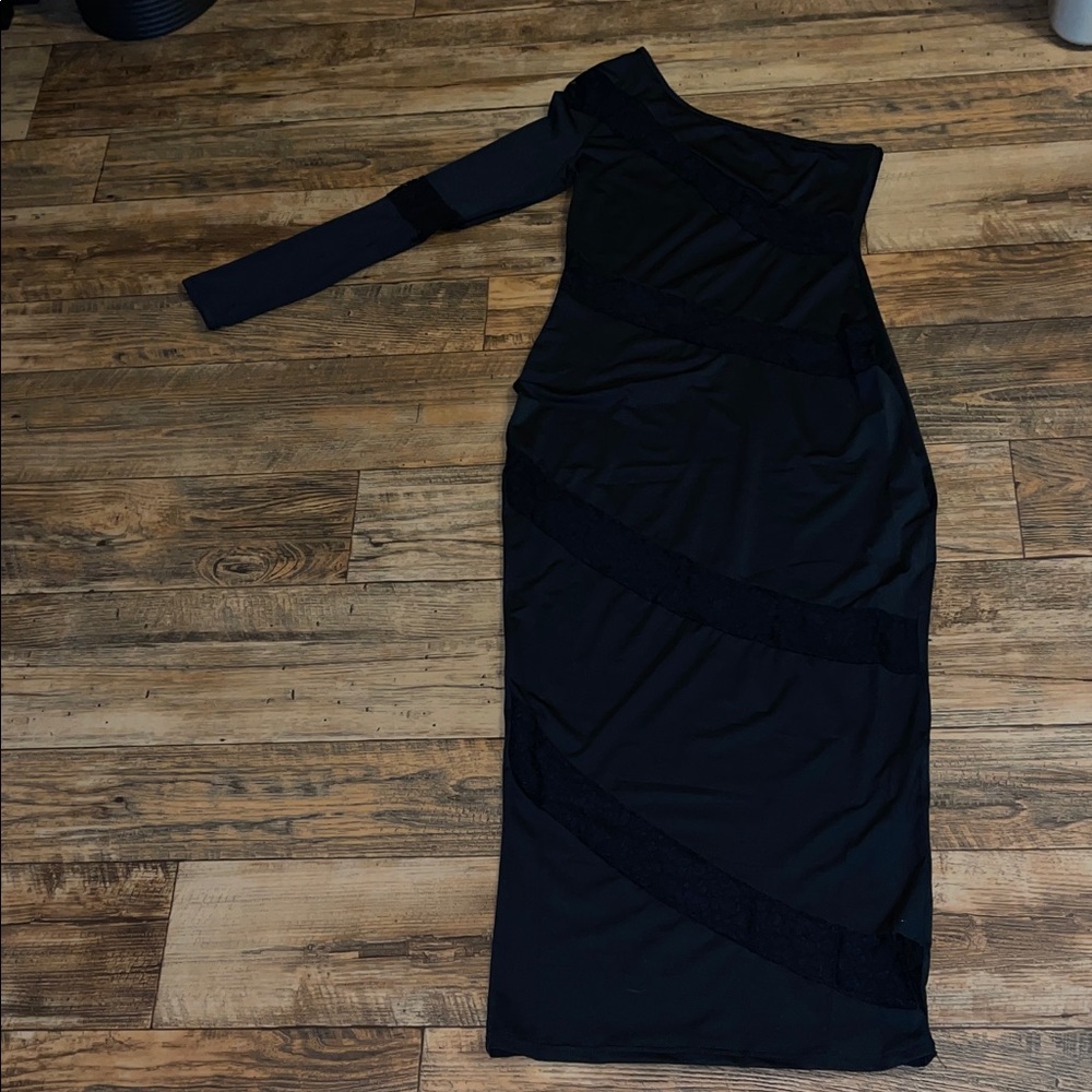 Elegant Black One-Shoulder Dress
